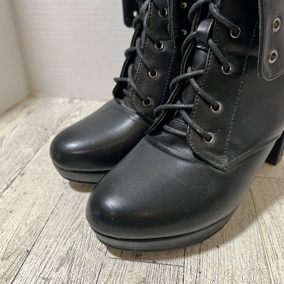 Hot topic Skull Studded Combat Boot Heels black and silver size W8 - Picture 5 of 10